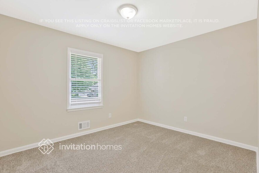 Building Photo - 107 Huntwood Dr