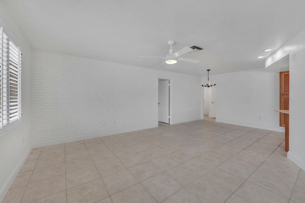 Building Photo - 656 Binnacle Dr