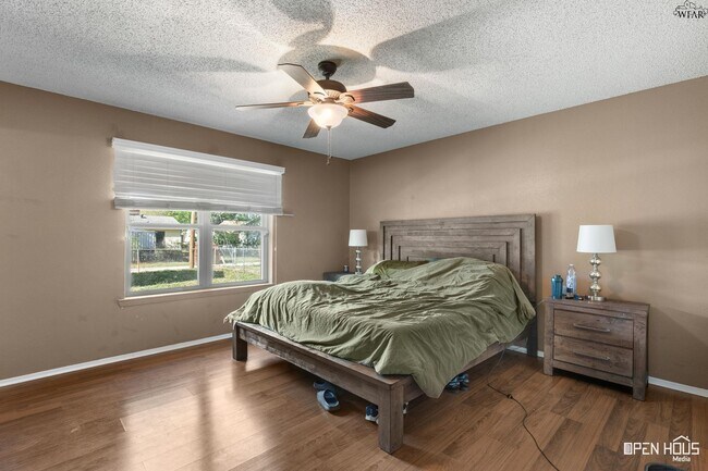 Building Photo - 4906 Colleen Dr