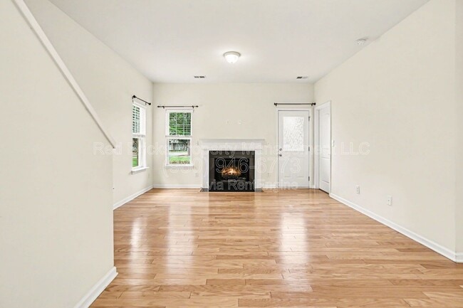 Building Photo - 10420 Benfield Rd