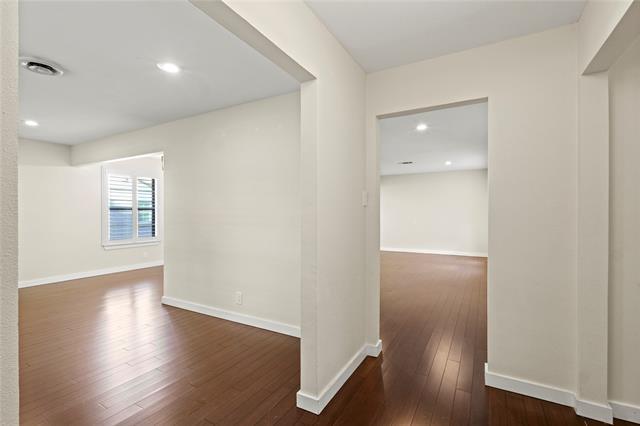 Building Photo - 6706 Kingsbury Dr