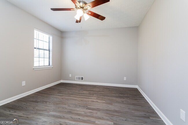 Building Photo - 1181 Timbercrest Dr