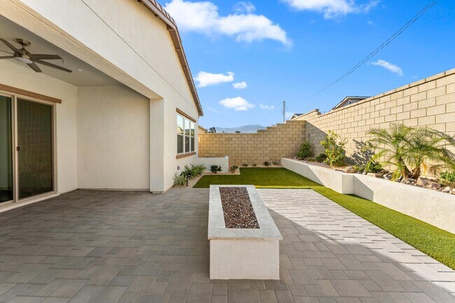 Building Photo - 73774 Mojave Desert Dr