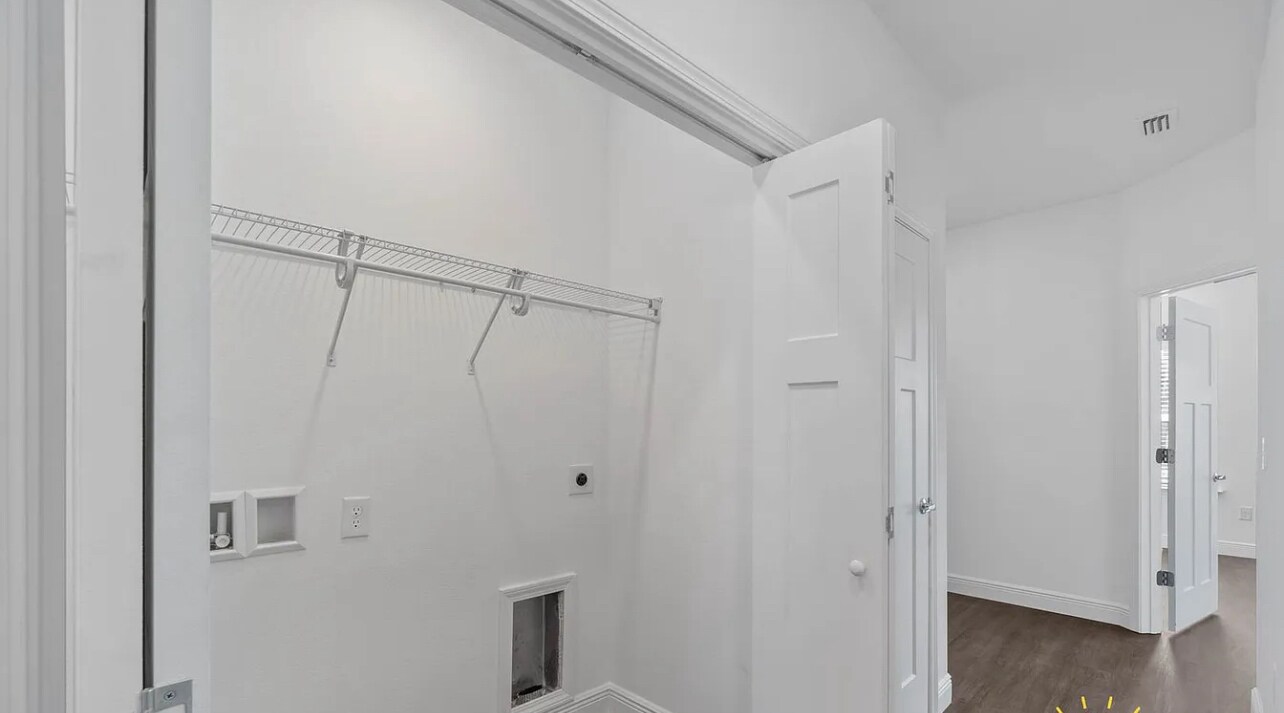 Building Photo - 517 Hill Ln