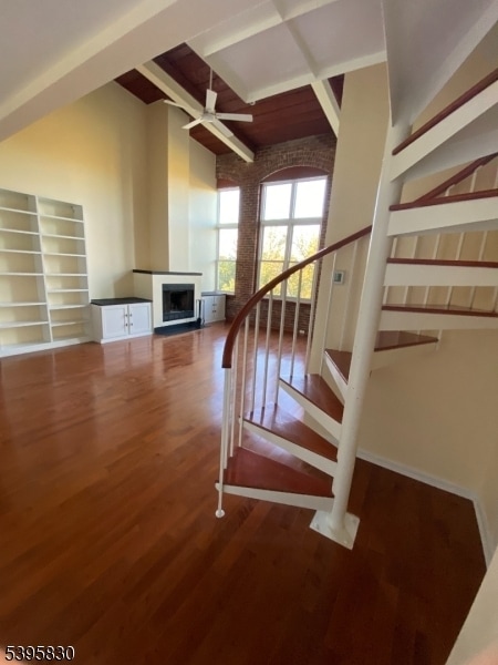 Building Photo - 262 Main St