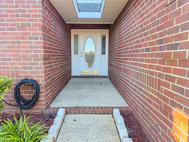 Building Photo - 9760 Seafarer's Way