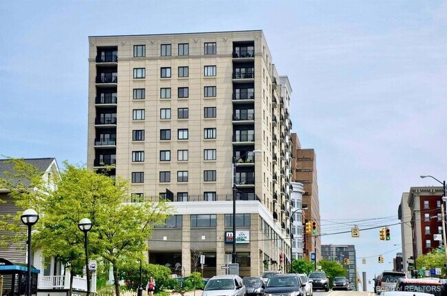 Building Photo - 111 N Ashley St