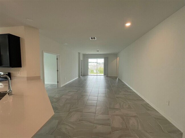 Building Photo - 835 Ofanto Wy