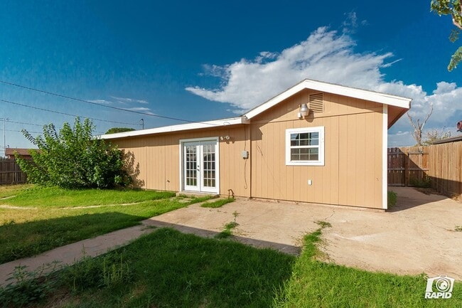 Building Photo - 4328 Conley Ave