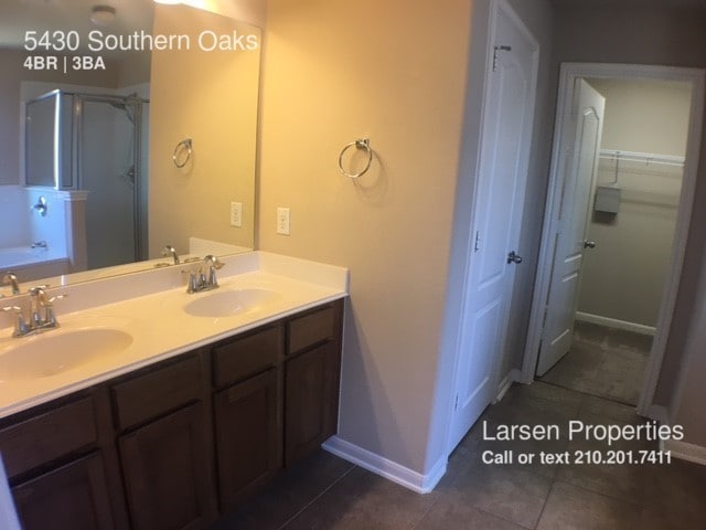 Building Photo - 5430 Southern Oaks