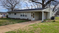 Building Photo - 4204 Beauty Ln