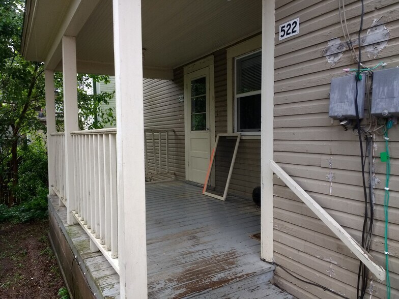 Building Photo - 522 Vine St