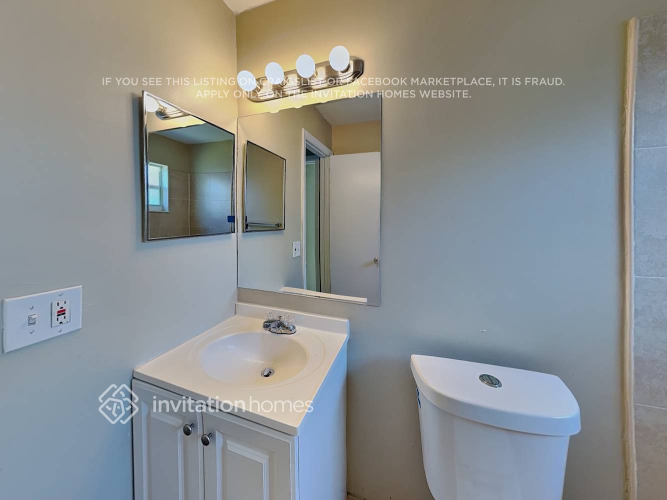 Building Photo - 8121 NW 44th Ct