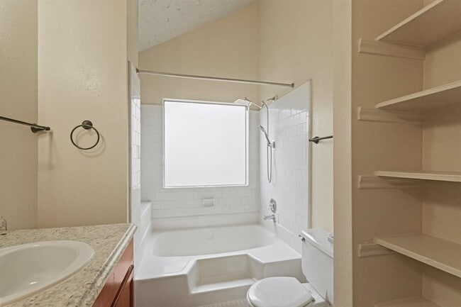 Building Photo - 8731 Croteau Dr