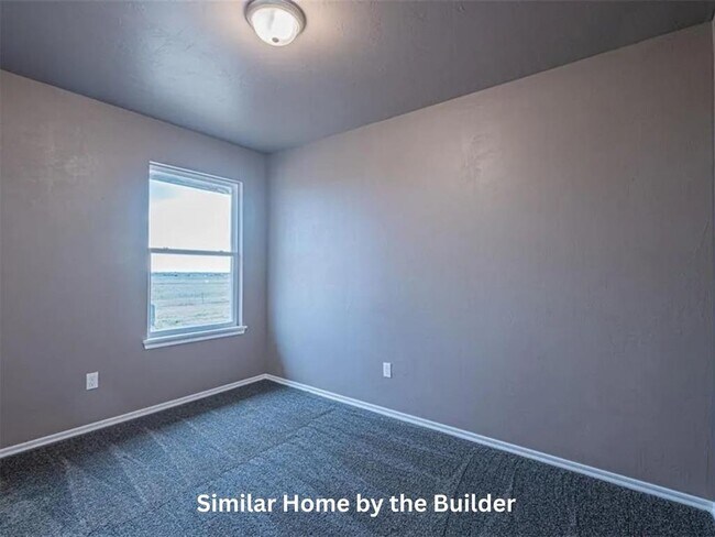 Building Photo - 1620 Highland Loop