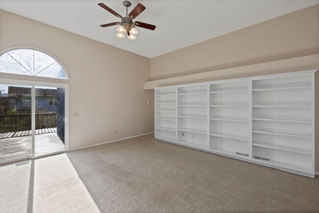 Building Photo - BRIGHT & UPDATED RANCH-STYLE HOME in D-20