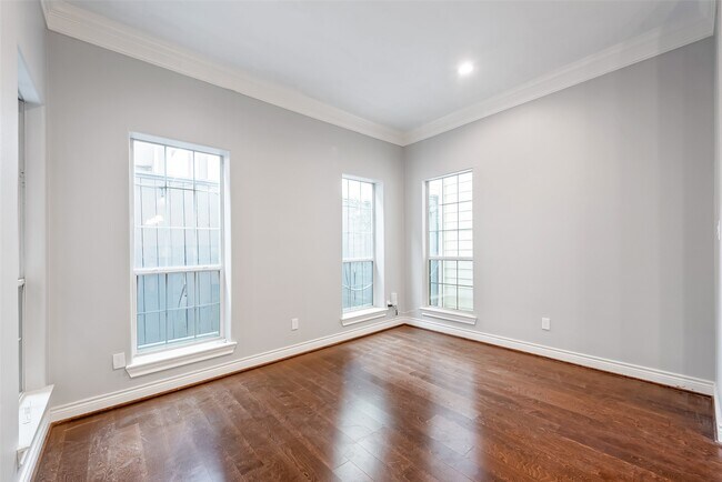 Building Photo - 5950 Kansas St