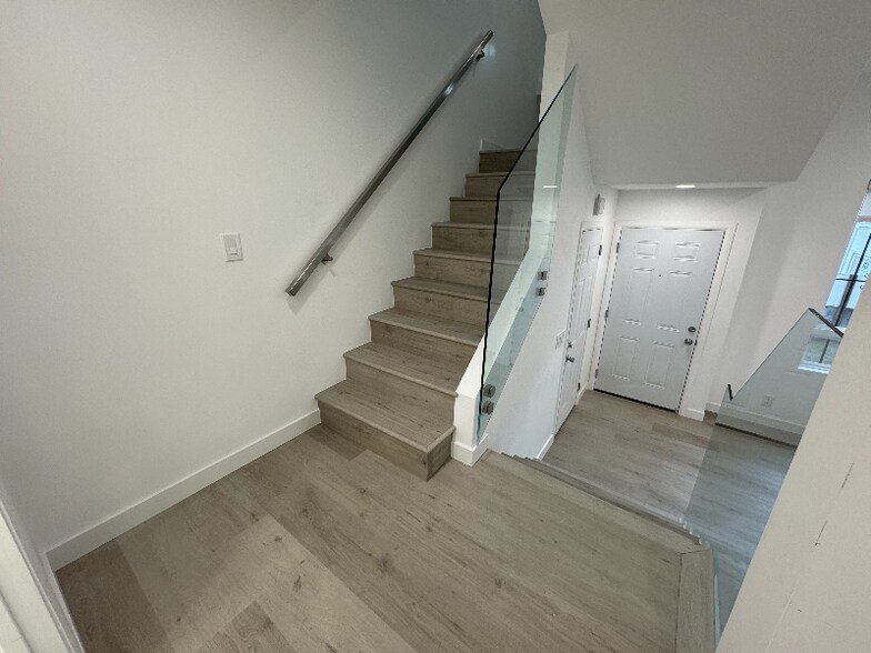 Building Photo - 431 N Alhambra Ave