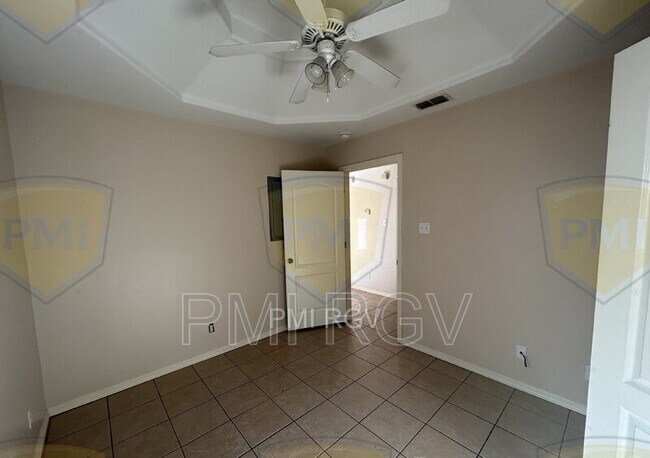 Building Photo - 604 Horizon Peak