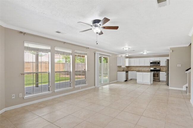 Building Photo - 11410 Meadowchase Dr