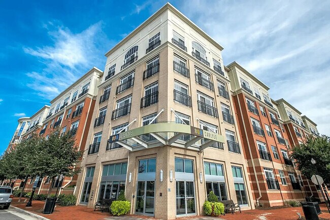 Building Photo - 238 S West St