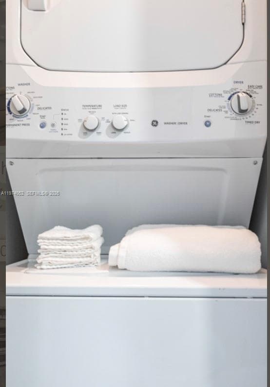 Building Photo - 7125 NW 173rd Dr