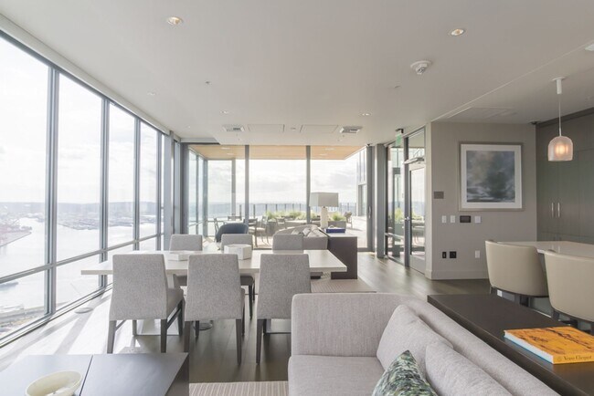 Building Photo - 2bd/1ba Seattle Condo