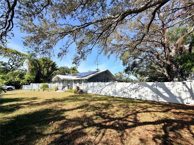 Building Photo - 3295 Adrian Ave