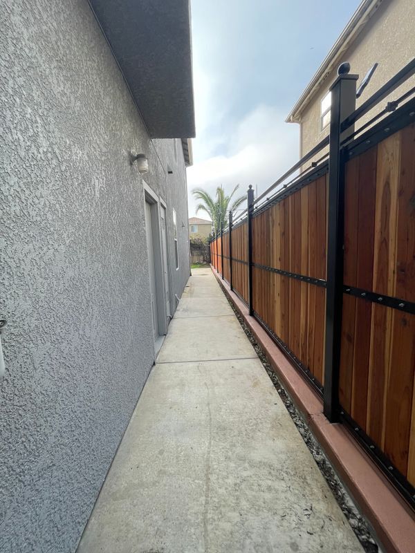 Building Photo - 1435 San Diego St