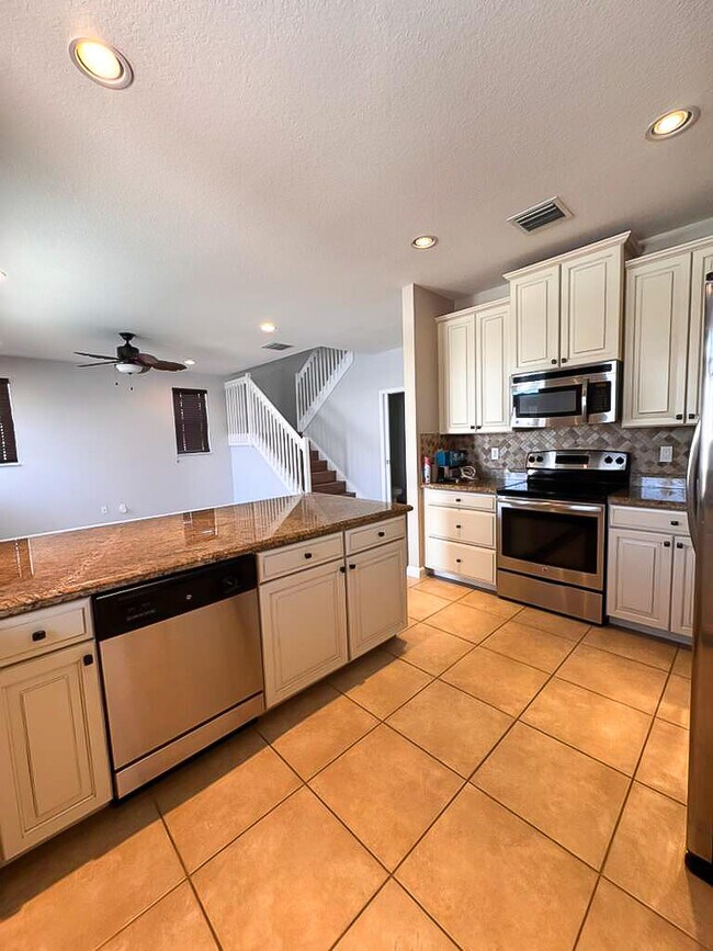 Building Photo - 11334 SW Glengarry Ct