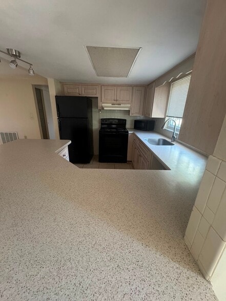 Building Photo - 9125 Hunt Club Ln