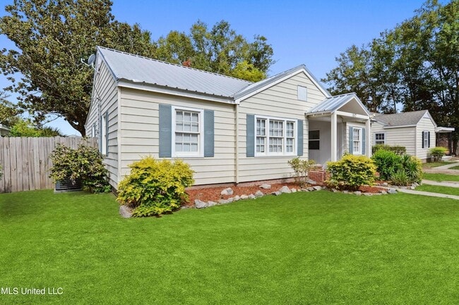 Primary Photo - 187 Bilmarsan Dr