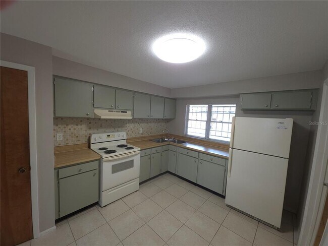 Building Photo - 4204 E Okara Rd