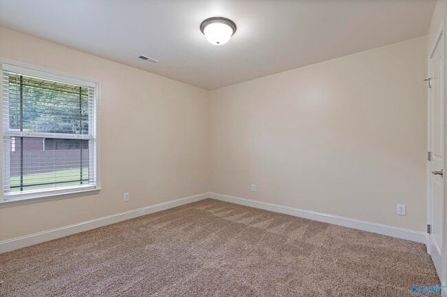 Building Photo - 15828 Coach House Ct NW