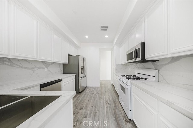 Building Photo - 8537 Thunderbird Dr