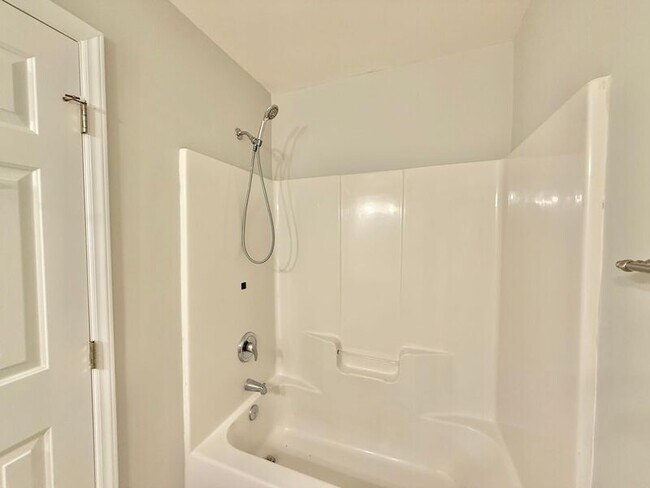 Building Photo - 119 Percheron Dr