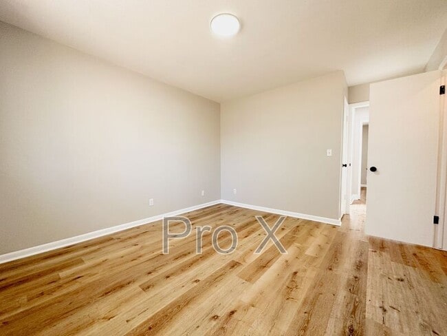 Building Photo - 2216 S Clover Dr