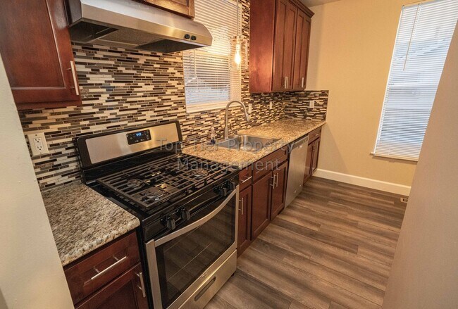 Building Photo - 1884 N 5th St