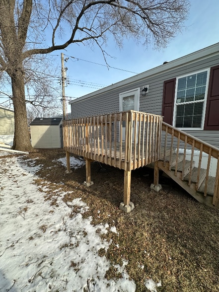 Building Photo - 14139 S Western Ave