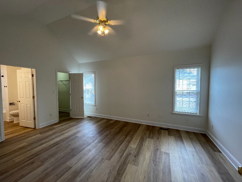 Building Photo - 1325 Sweetclover Dr