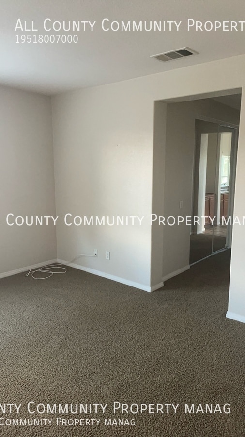 Building Photo - 40298 Hannah Way