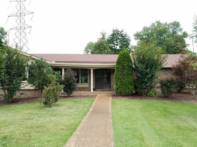 Building Photo - 665 Harpeth Bend Dr