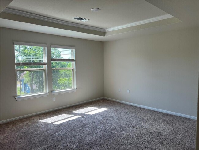Building Photo - 6817 Ellsworth Walk