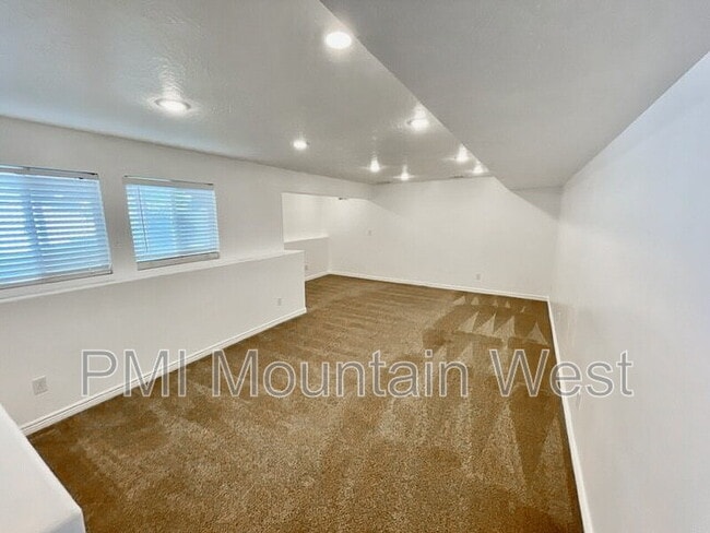 Building Photo - 2815 W 1375 N