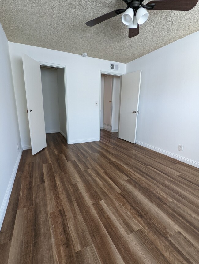 Building Photo - 383 N Prospero Dr