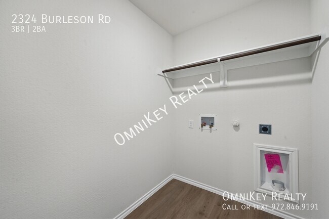 Building Photo - 2324 Burleson Rd