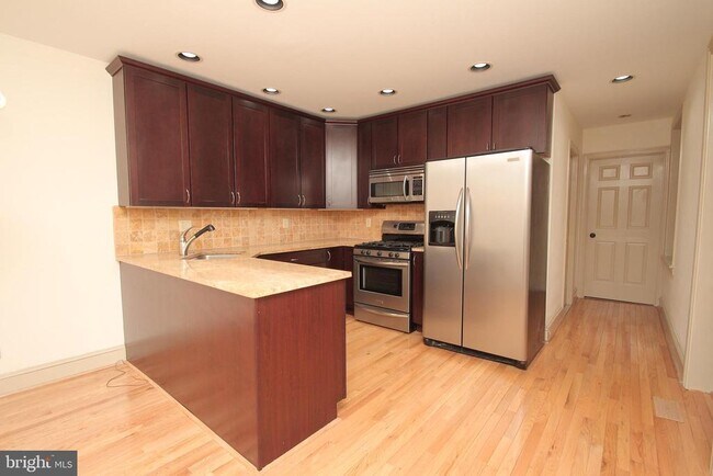 Building Photo - 1513 Green St