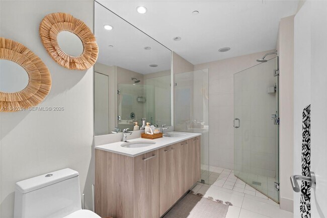 Building Photo - 501 NE 31st St