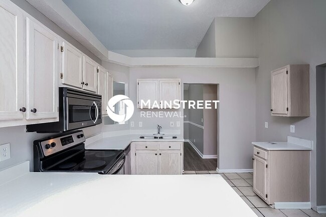 Building Photo - 3 Bedroom Pet-Friendly Home in Antioch, TN with Main Street Renewal