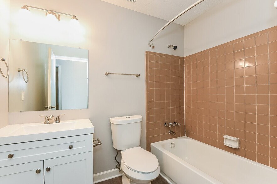 Building Photo - 427 Ridgetop Dr NW